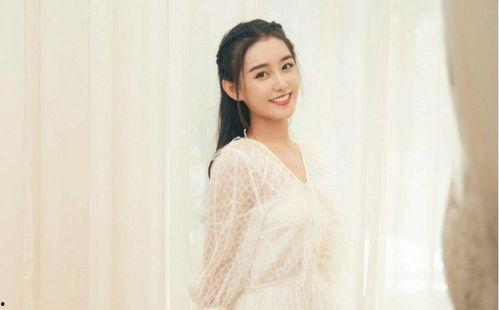 娱乐圈爆料蒋依依是谁呀,蒋依依是谁？揭秘童星转型之路  第3张